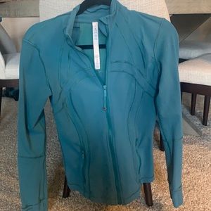 Lululemon DEFINE zip top!